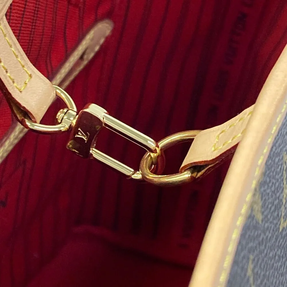 Louis Vuitton Neverfull MM Monogram Tote Bag M46987